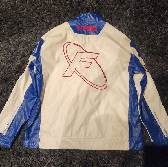 Supermade - Picture 3 of 5